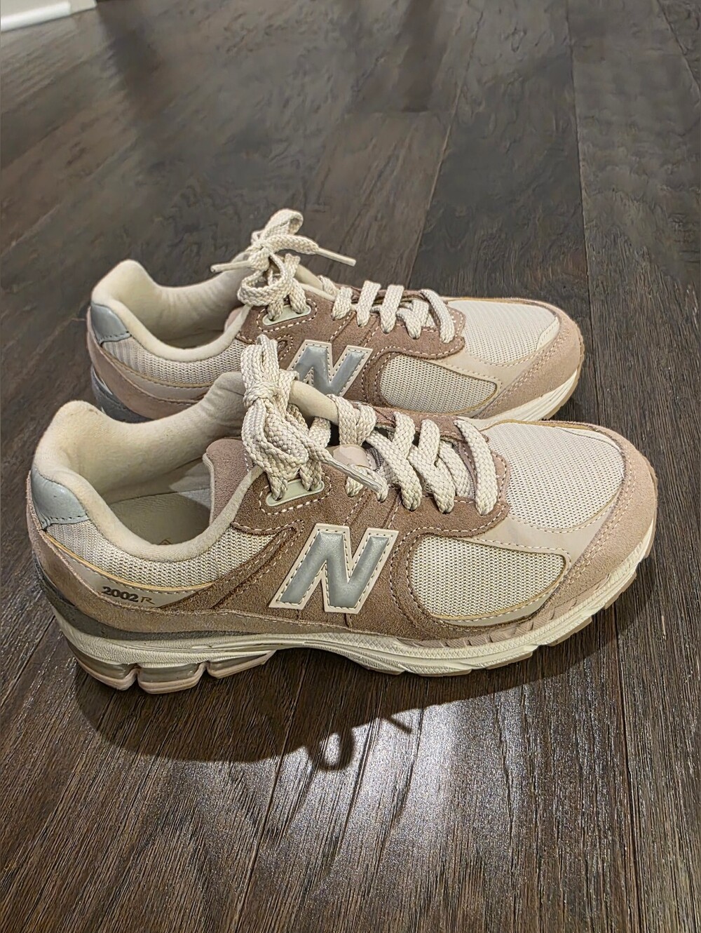 New Balance M2002RSI Brown Beige Size 7.5 Womens MINT CONDITION